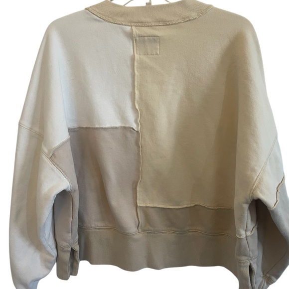 Abercrombie & Fitch Women’s Patchwork Crewneck
Sweatshirt Size Large - Picture 5 of 11